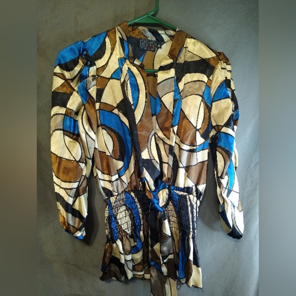 Moa Moa Geometric Abstract Patterned With Runched Waist Line Blouse